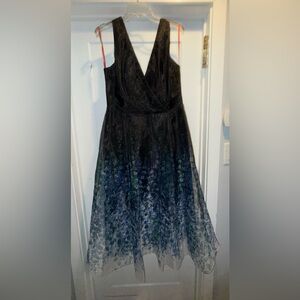 Monique Lhuillier Elegant Black and Blue Midi Dress